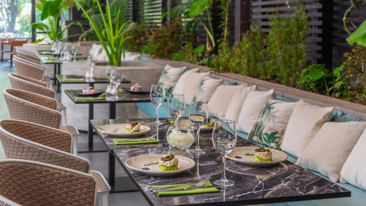 Pullman El Bosque Hotel